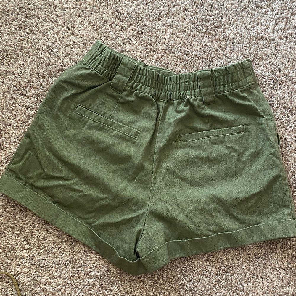 Olive Button Short - Picture 2 of 3